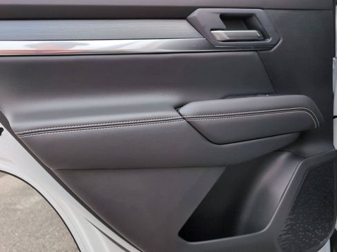 New 2026 GMC Terrain Elevation w/ Elevation Premium Package AWD/4WD image 30