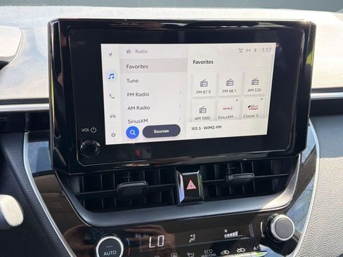 Used 2025 Toyota Corolla LE image 19