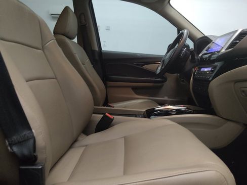 Used 2017 Honda Pilot Touring image 21