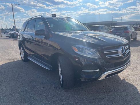 Used 2018 Mercedes-Benz GLE 350 4MATIC image 2