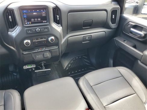 Used 2021 GMC Sierra 2500 4x4 Crew Cab w/ Convenience Package image 13