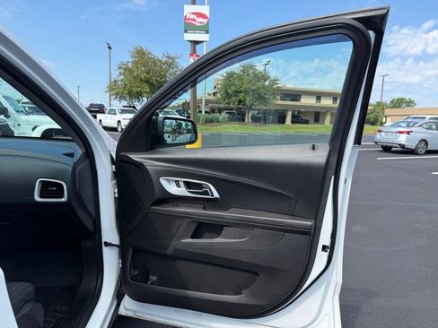 Used 2015 Chevrolet Equinox LS AWD/4WD image 10
