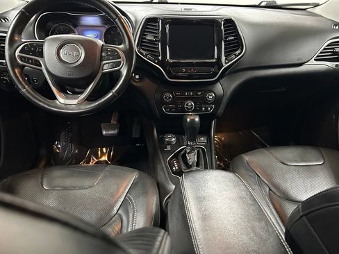 Used 2019 Jeep Cherokee Limited AWD/4WD image 16