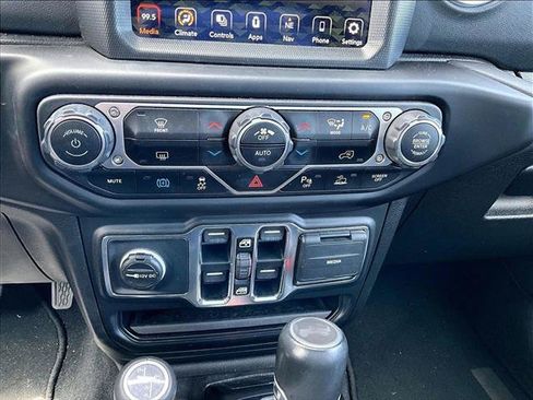Used 2021 Jeep Wrangler Unlimited Sahara w/ Safety Group AWD/4WD image 24
