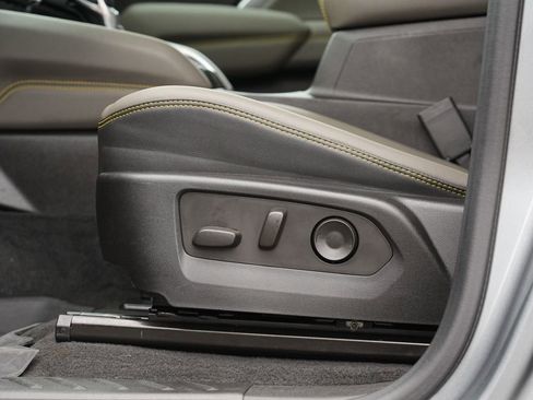 Used 2023 Chevrolet Colorado ZR2 w/ ZR2 Convenience Package III image 17