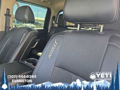 Used 2019 Nissan Titan PRO-4X w/ Pro-4x Convenience Package image 11