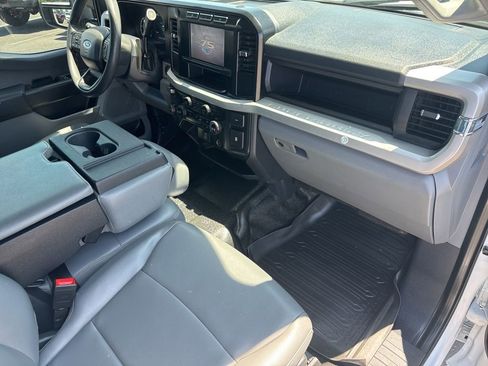 Used 2023 Ford F250 XL w/ XL Chrome Package AWD/4WD image 27