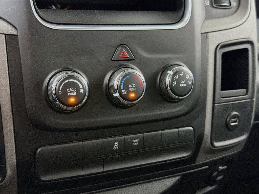 Used 2015 RAM 1500 Express w/ Black Ram 1500 Express Group AWD/4WD image 13
