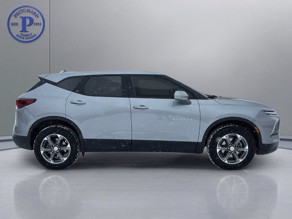 Used 2023 Chevrolet Blazer LT w/ Driver Confidence Package FWD image 5