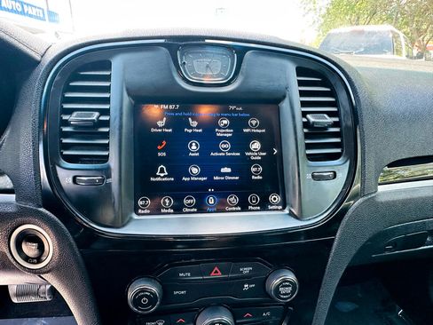 Used 2019 Chrysler 300 S image 18
