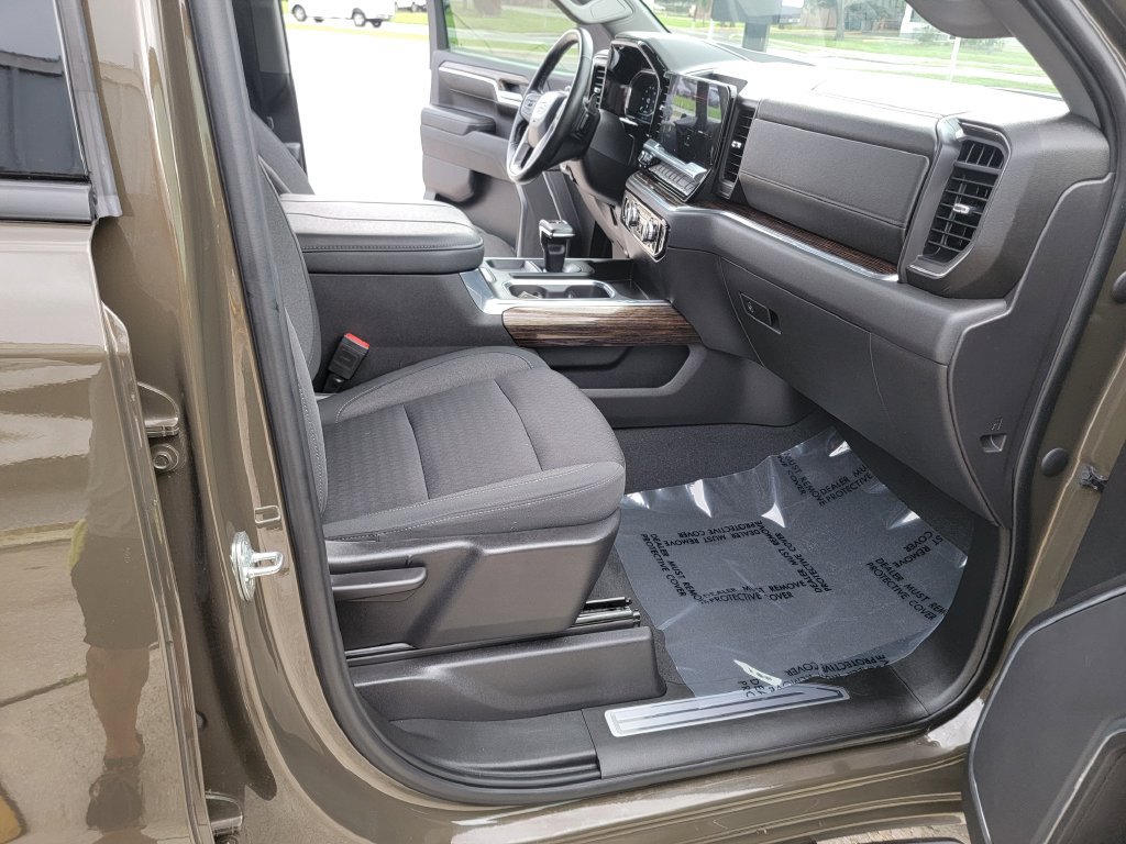 Used 2023 GMC Sierra 1500 Elevation w/ LPO, Elevation Black Package RWD image 14