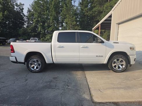 Used 2025 RAM 1500 Big Horn AWD/4WD image 5