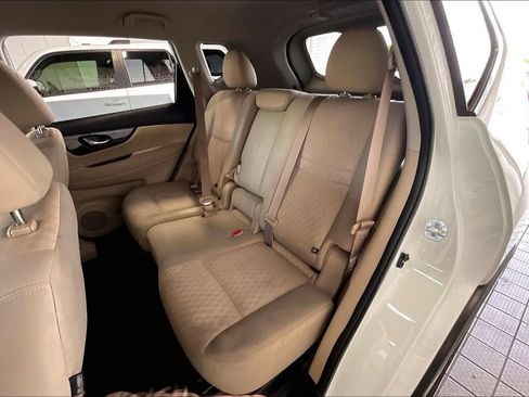 Used 2020 Nissan Rogue SV FWD image 14