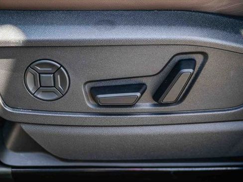 Certified 2025 Audi Q5 Premium Plus w/ Premium Plus AWD/4WD image 24