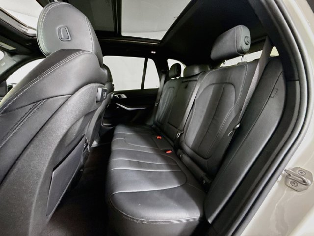 Used 2020 BMW X5 sDrive40i w/ Premium Package RWD image 24