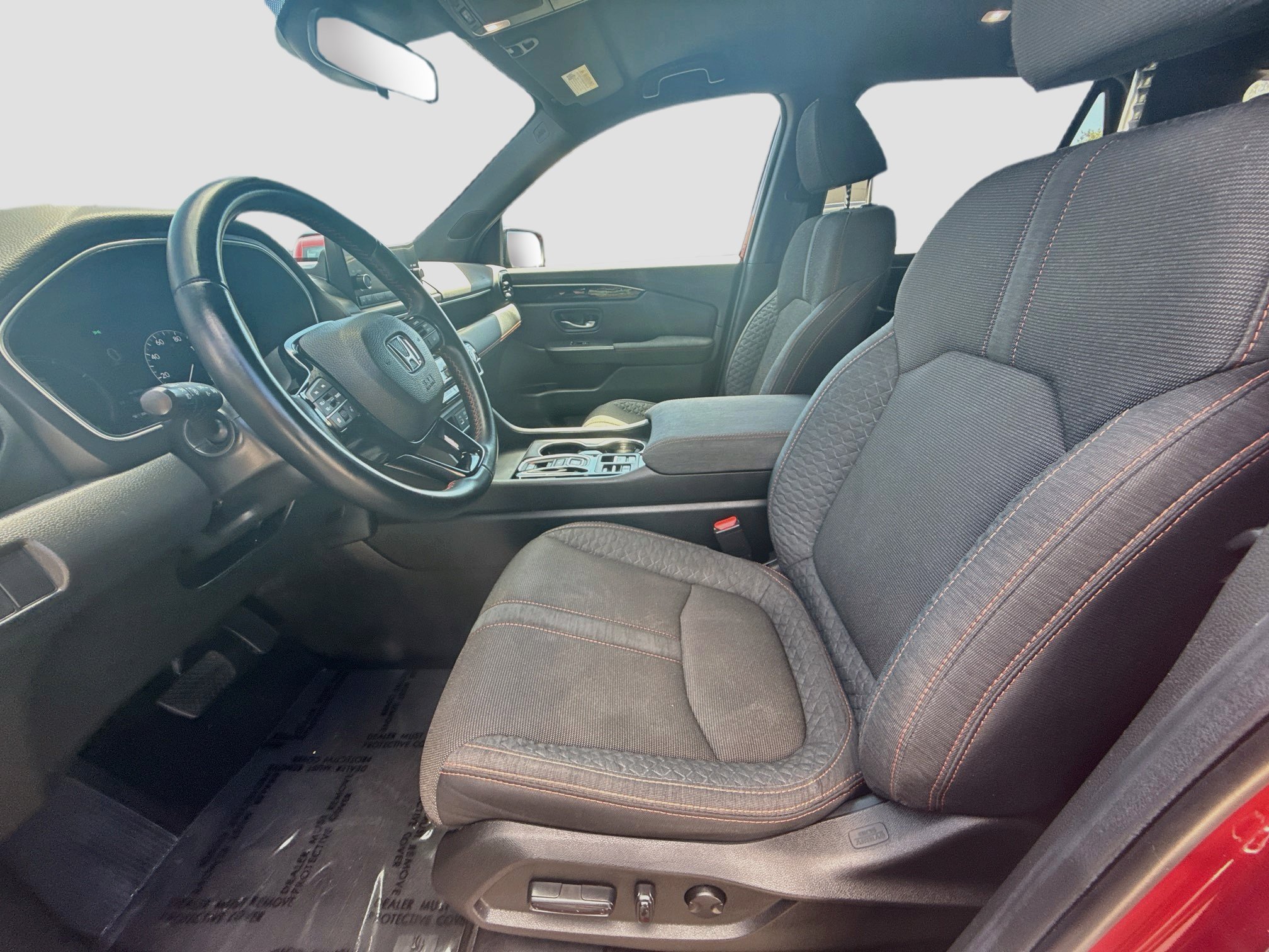 Used 2025 Honda Pilot Sport image 18