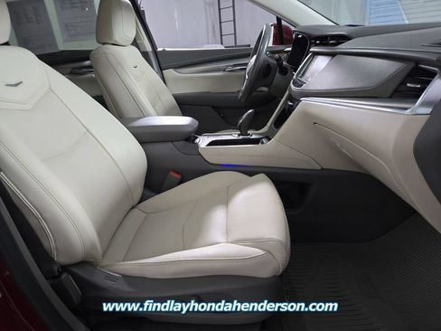 Used 2018 Cadillac XT5 Luxury w/ Driver Awareness Package FWD image 22