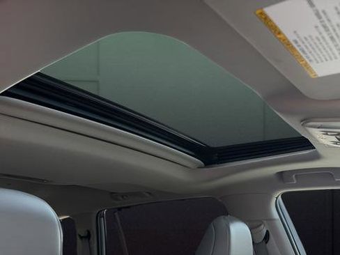 Used 2022 Toyota Highlander XLE image 15