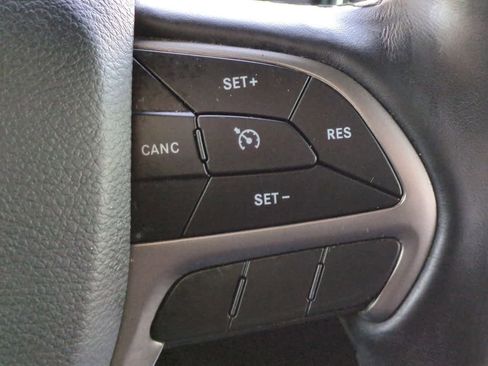 Used 2020 Jeep Grand Cherokee Limited image 26