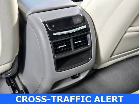 Used 2018 Cadillac XT5 Premium Luxury w/ Driver Assist Package image 9