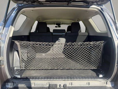 Used 2018 Toyota 4Runner TRD Off-Road AWD/4WD image 11