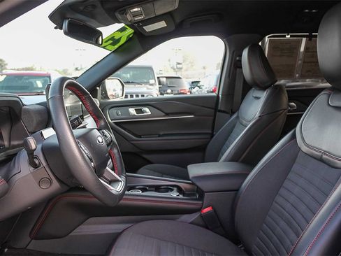 Certified 2025 Ford Explorer ST-Line w/ Premium Package image 23