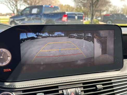 Used 2021 Lexus LS 500 w/ Luxury Package image 38