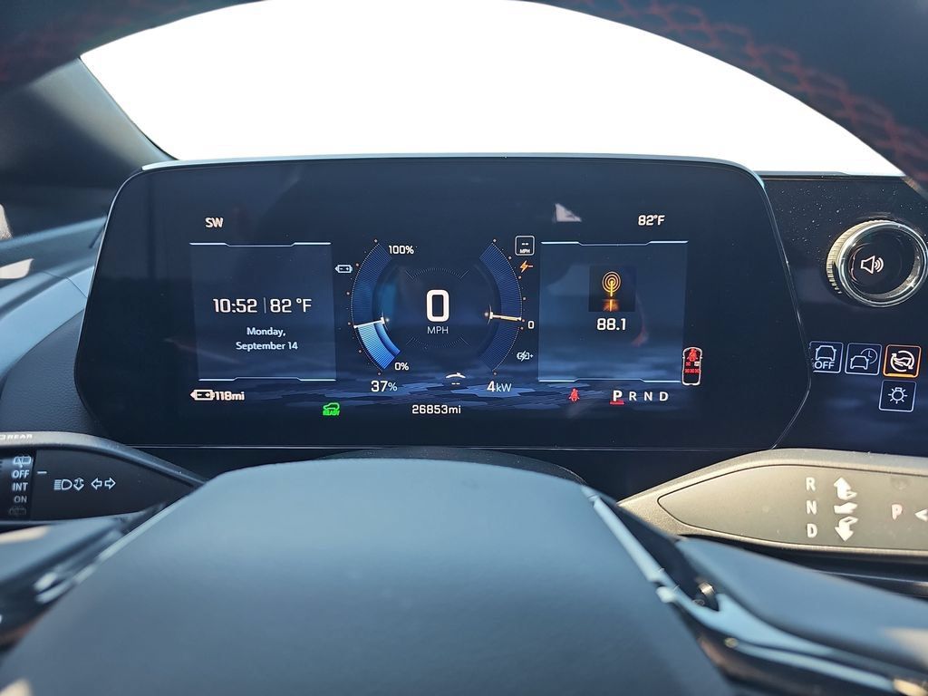 Used 2024 Chevrolet Equinox EV RS FWD image 19