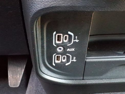Used 2026 RAM 2500 Big Horn AWD/4WD image 33