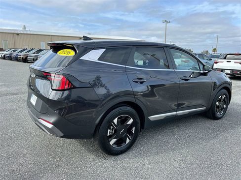 Used 2026 Kia Sportage LX w/ LX Convenience Package image 6