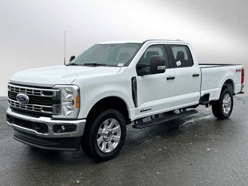 Used 2023 Ford F350 XLT image 7