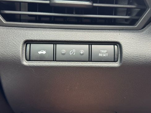 Used 2020 Nissan Altima 2.0 SR FWD image 17