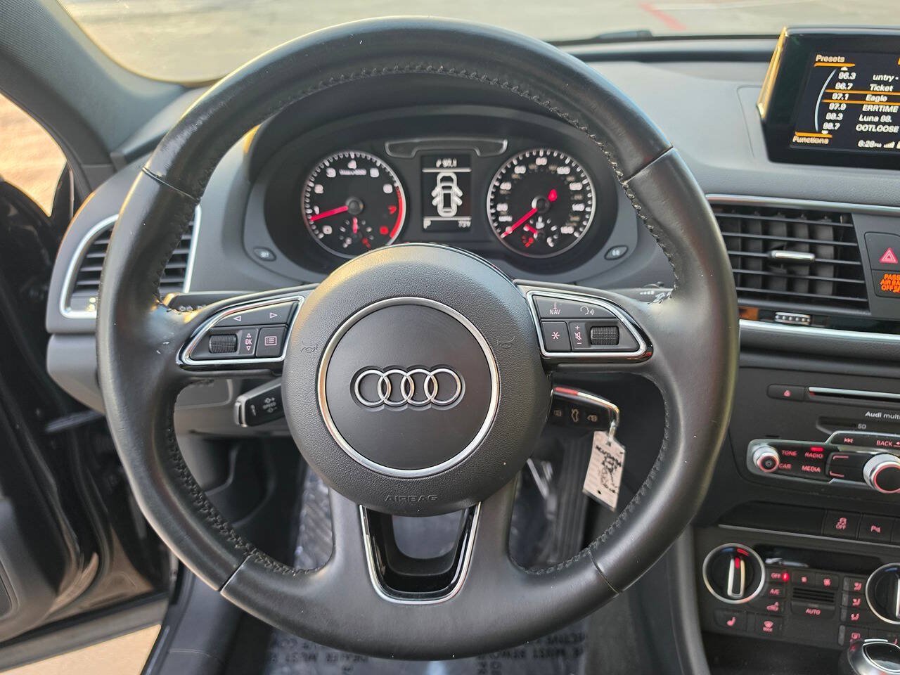 Used 2018 Audi Q3 2.0T Premium FWD image 43