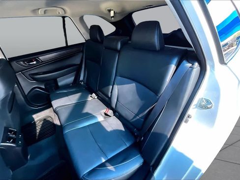 Used 2017 Subaru Outback 2.5i Limited AWD/4WD image 21
