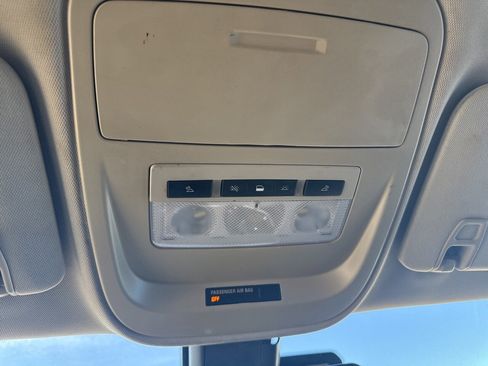 Used 2019 GMC Canyon SLE w/ Driver Alert Package image 18