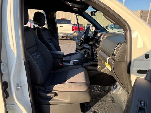 New 2026 Nissan Frontier SV image 19