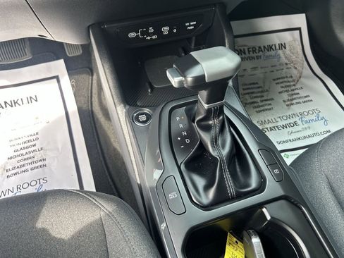 Used 2025 Kia K4 EX image 26