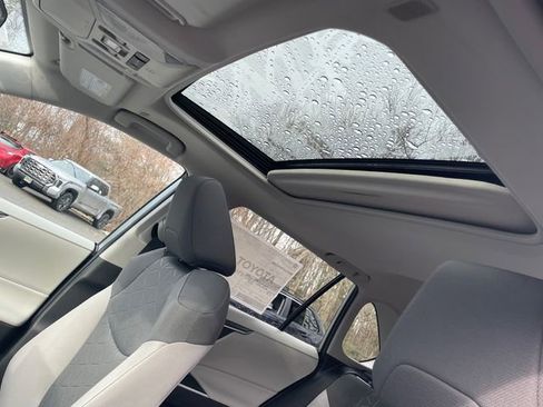 New 2025 Toyota RAV4 XLE image 38