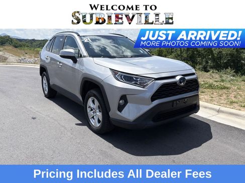 Used 2021 Toyota RAV4 XLE AWD/4WD image 1
