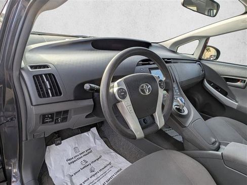 Used 2011 Toyota Prius Three image 9