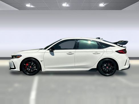 Used 2025 Honda Civic Type R image 2