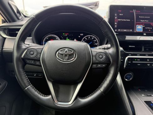 Used 2021 Toyota Venza XLE w/ Softex Package AWD/4WD image 27