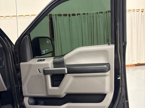 Used 2015 Ford F150 XLT w/ Equipment Group 302A Luxury AWD/4WD image 23