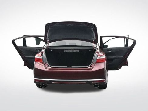 Used 2017 Honda Accord Sport Special Edition image 43