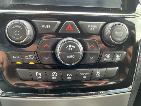 Certified 2021 Jeep Grand Cherokee Laredo X AWD/4WD image 29