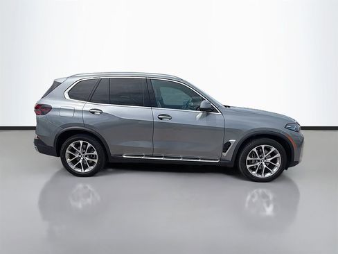 Used 2025 BMW X5 xDrive40i image 2