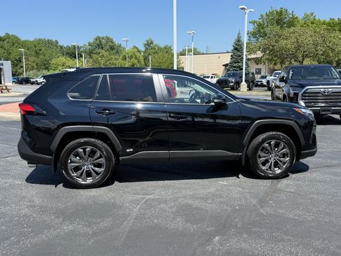 Certified 2025 Toyota RAV4 XLE Premium AWD/4WD image 18