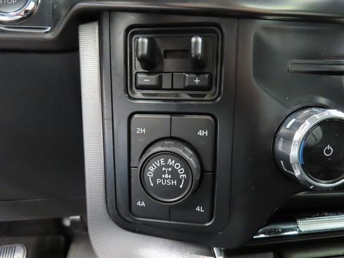 Used 2024 Ford F150 Platinum w/ FX4 Off-Road Package image 65