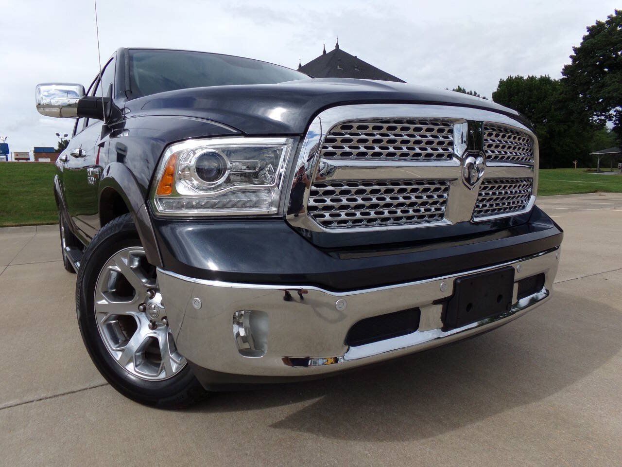 Used 2017 RAM 1500 Laramie w/ Convenience Group RWD image 11