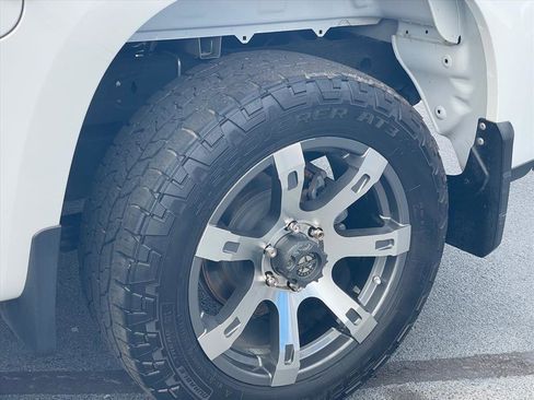 Used 2021 Chevrolet Silverado 1500 LT image 29